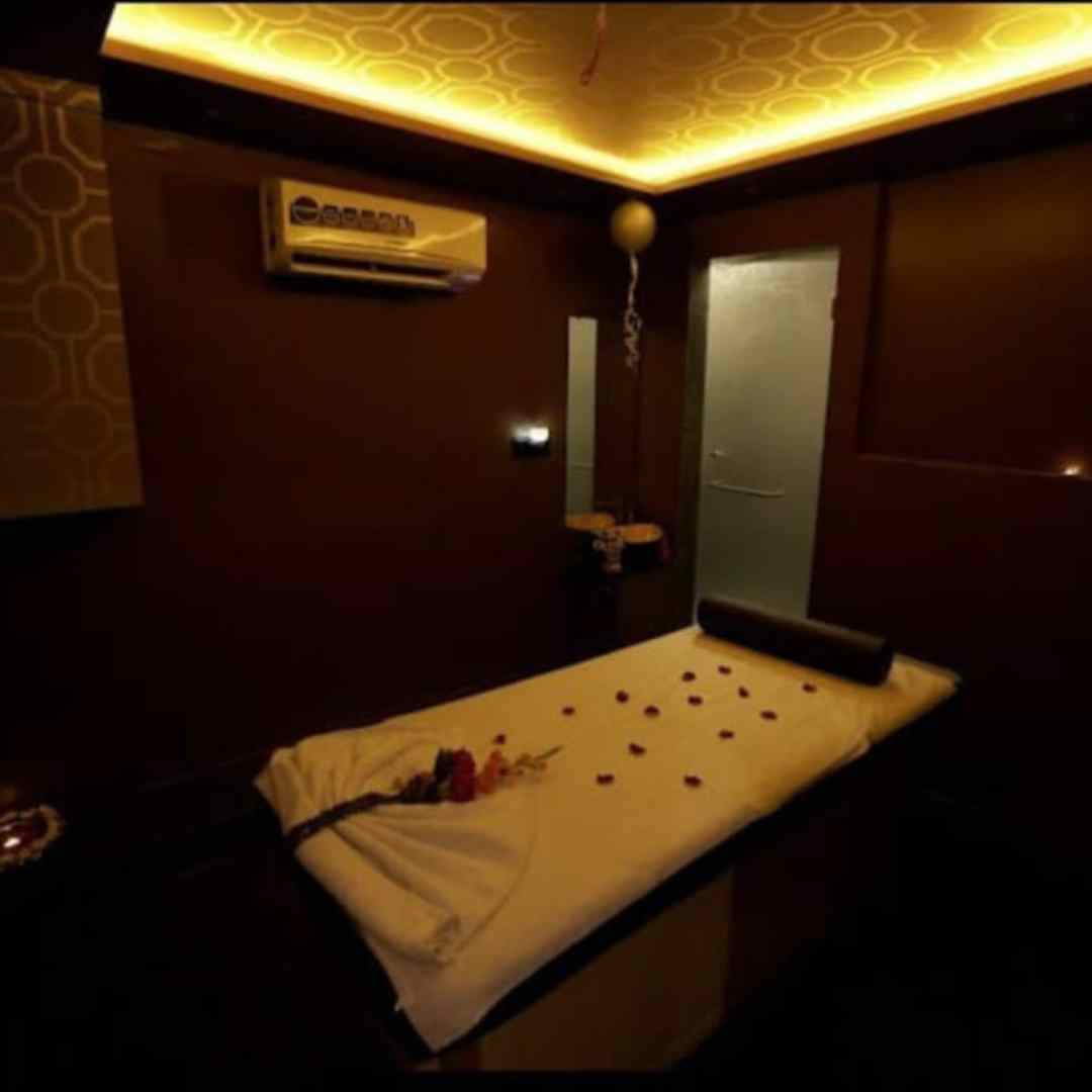 Amora Luxury Spa | Best Spa Massage | Vashi