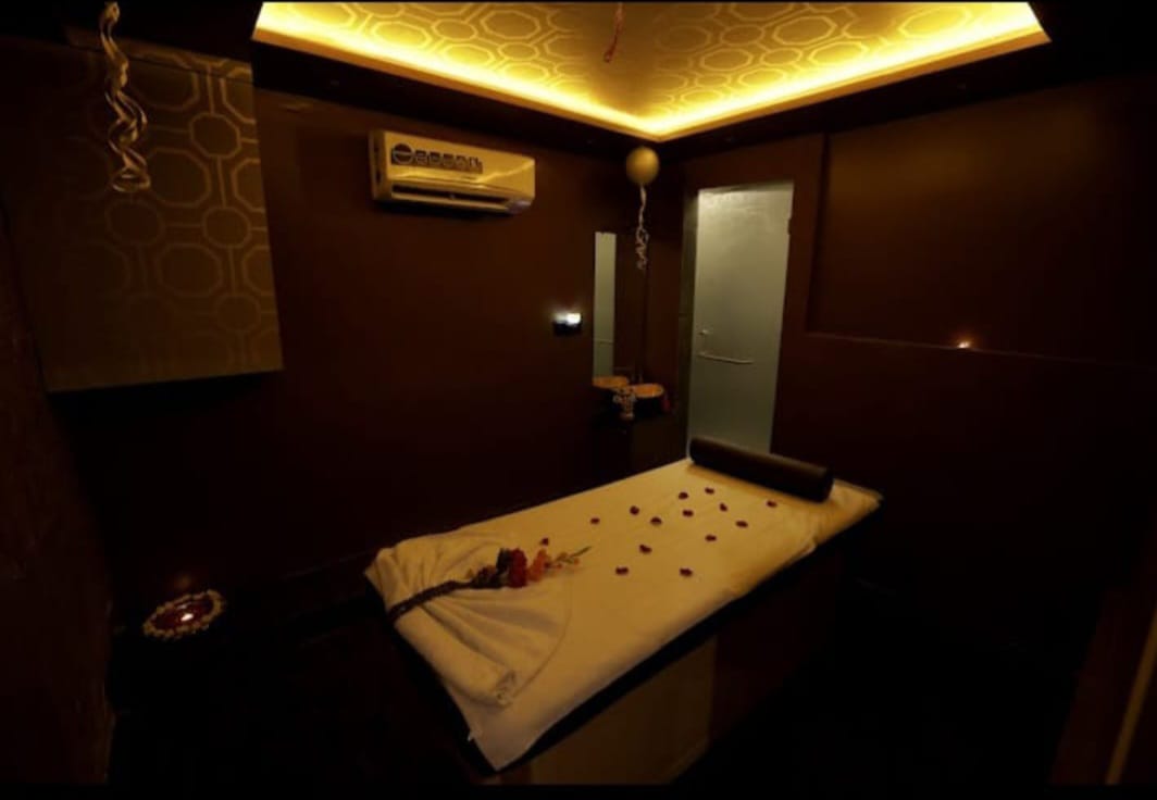 Amora Luxury Spa | Best Spa Massage | Vashi
